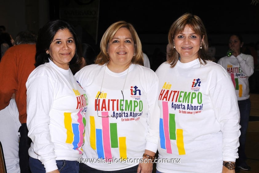 16122012 GRITAN BINGO.  Lorena, María Luz y Claudia.