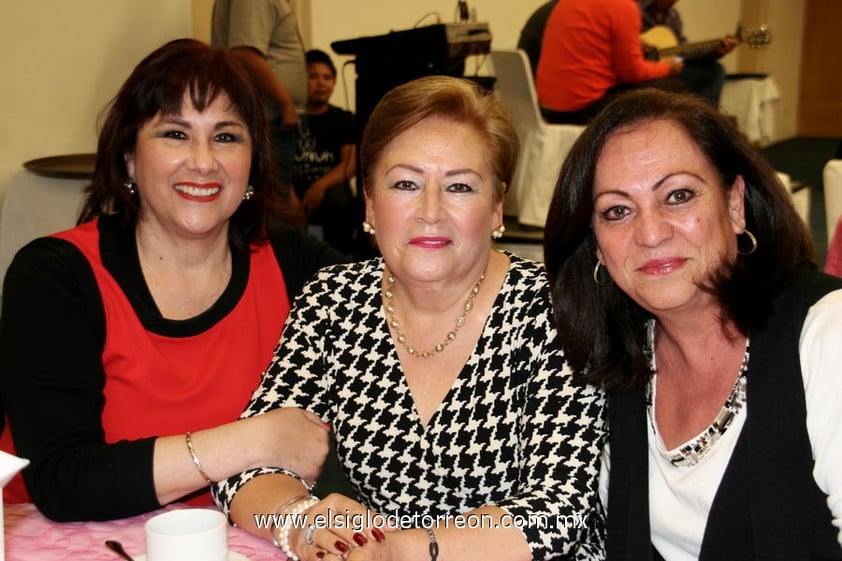 17122012 LIZ , Yolanda y Elba.