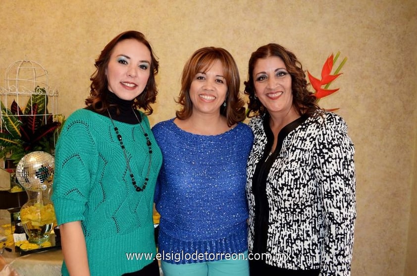 19122012 MAYELA Talamantes, Laura Garay y Marcia Campos.