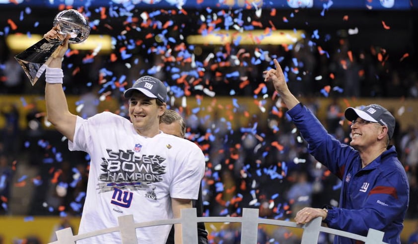 FEBRERO. Super Bowl XLVI |
Llegaba el 5 de Febrero, el juego más esperado en la NFL, el Super Bowl XLVI. Repetían los finalistas de 2008, por la Conferencia Nacional los Gigantes de Nueva York y por la Americana los Patriotas de Nueva Inglaterra, y también repetía campeón, los Gigantes triunfaban con marcador de 21-17.