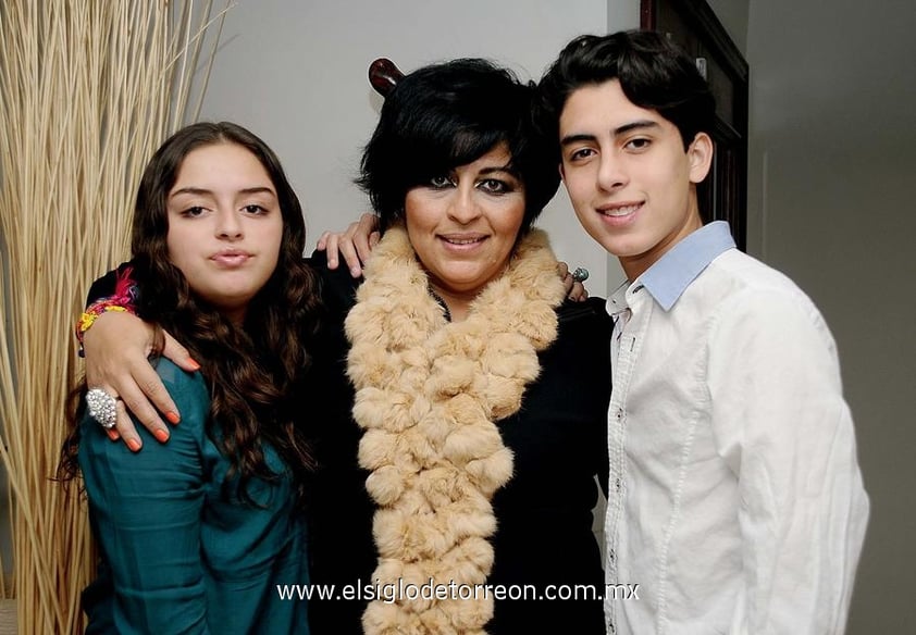 23122012 ELEXA,  Alejandra R. de la Peña y Hugoalexi.