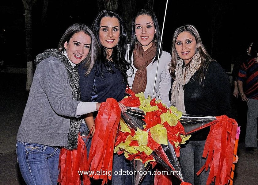 24122012 VALERIA  Cano, Esther Castañeda, Tania Uribe y Ana Claudia Sada.