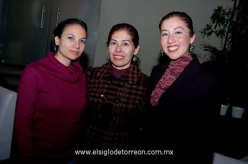 26122012 FASHION SHOW.   Rosario, Elia y Eli.