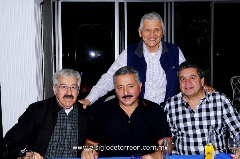 24122012 POSADA.  Francisco Balandrano, Omar González, Ignacio Hernández y Guillermo Milán.