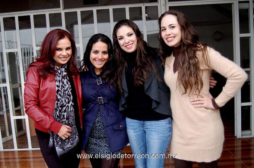 29122012 CHERYL , Sandra, Ari y Tere.