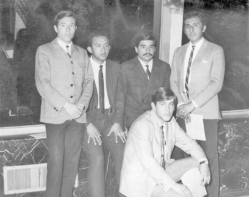 Raúl Méndez Orozco, Víctor M. Ruelas Rosales, Francisco I. Campuzano López, Carlos F. Guerrero Navarro y Mario Enrique Vázquez Salinas, en la Torre Latinoamericana de México en el año de 1969.