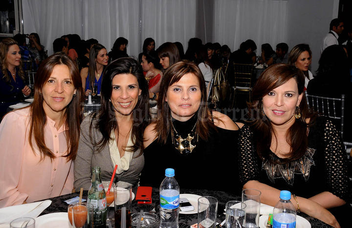 Dora, Angélica, Maribel y Laura