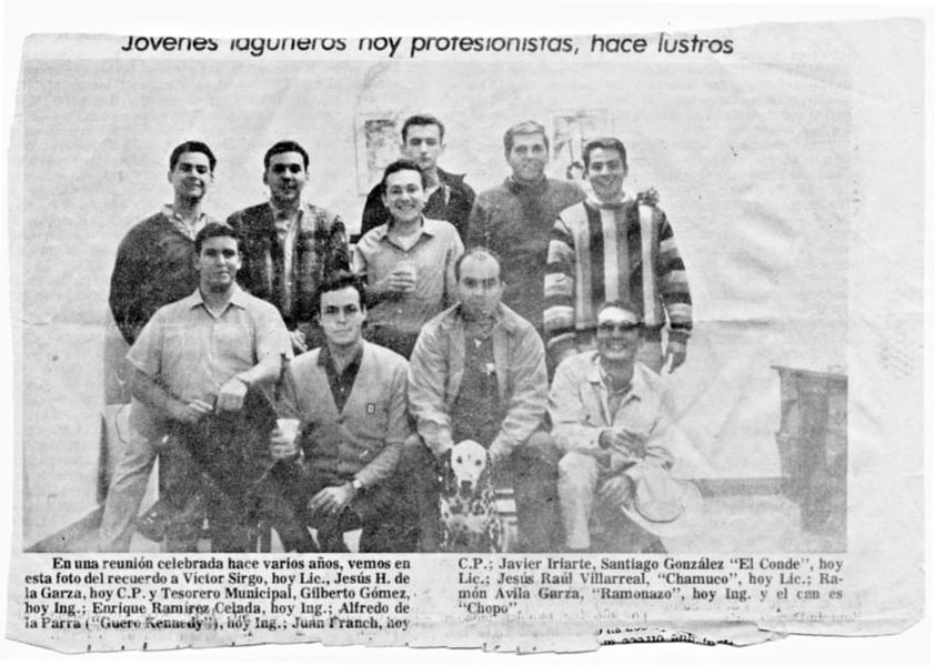 Víctor Sirgo, Jesús H. de la Garza, Gilberto Gómez, Enrique Ramírez Celada, Alfredo de la Parra, Juan Franch, Javier Iriarte, Santiago González, Jesús Raúl Villarreal y Ramón Ãvila Garza, con la mascota 'Chopo', en una fotografí­a de hace varios años.