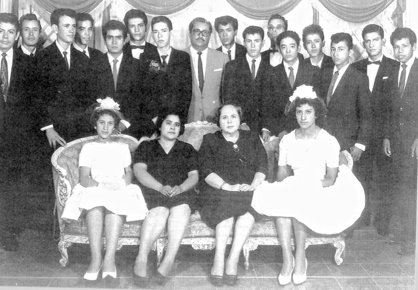 Earl, Rafa y Paco Amozurrutia Carson en una fotografía del año de 1968.