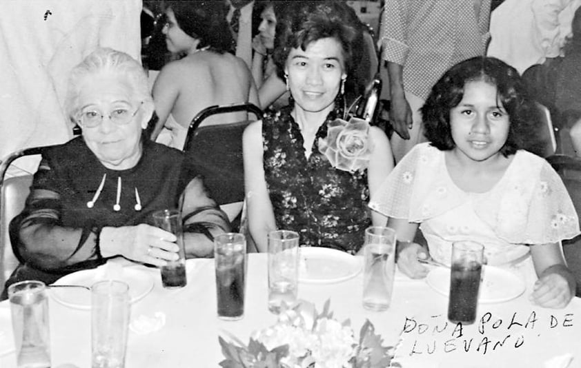 Doña Pola de Luévano, Ema Wong y niña Minerva Luévano en el año de 1978.