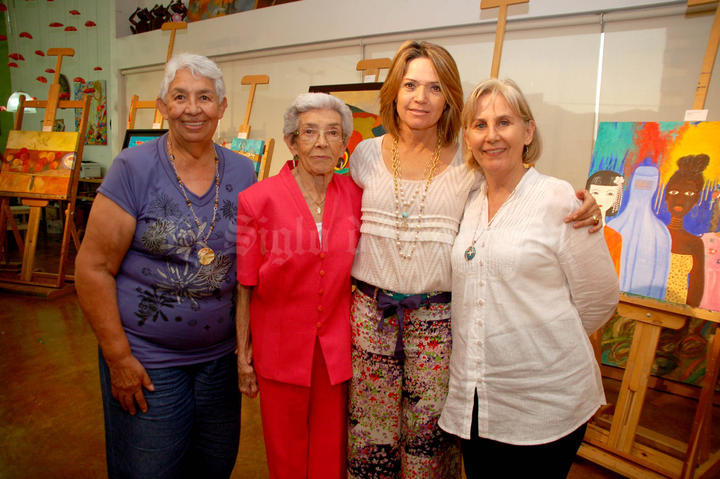 Marcela, Ana, Gabriela y Guille.