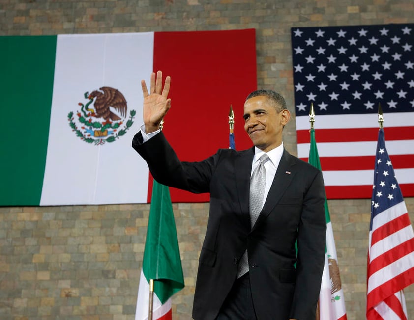 Señaló que "un nuevo México está emergiendo" y que vino al país para ver "el progreso impresionante del México de hoy".