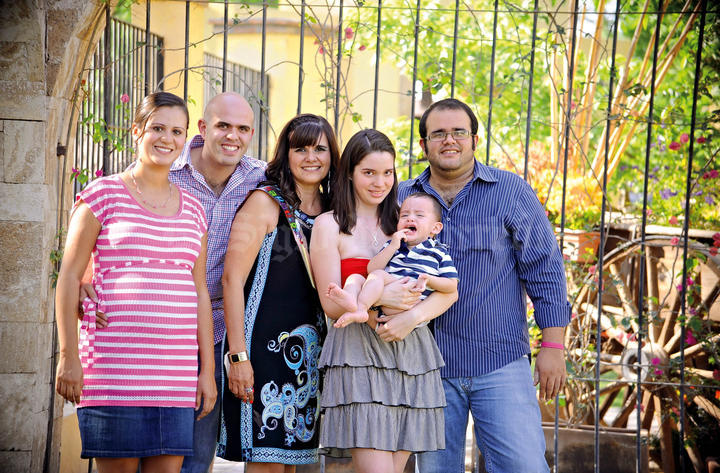 La festejada junto a sus hijos Pamela, Martín, Moni, alonso y Daniel.