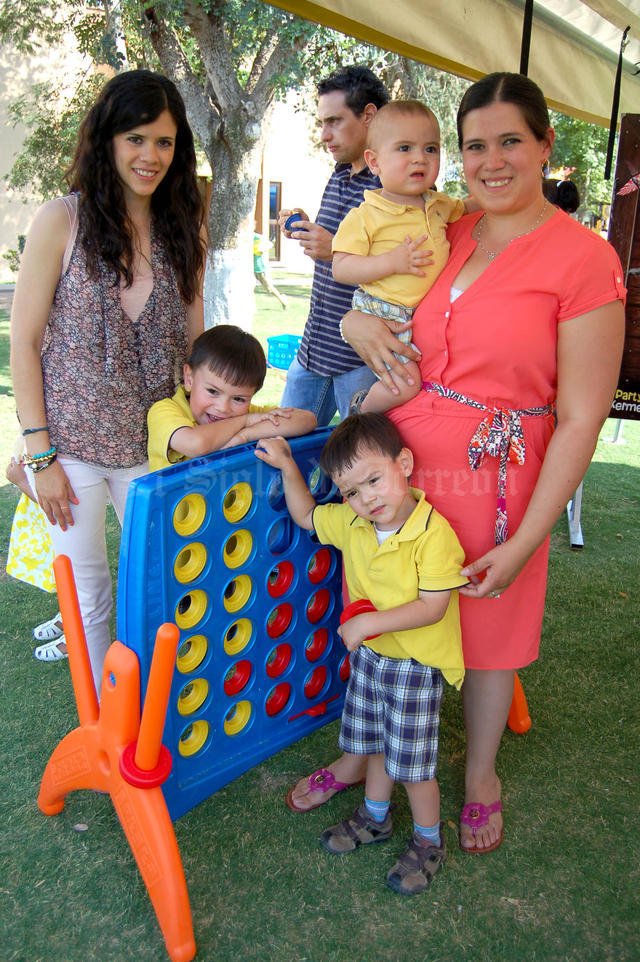 Roberta, Marcelo, Pablo, Eugenio y Marcela.