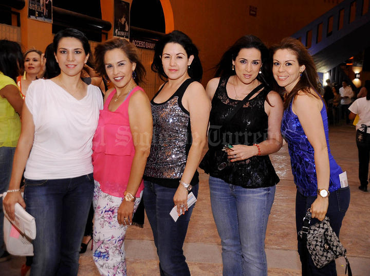 Liliana, Alejandra, Inés, Paty y Tere.