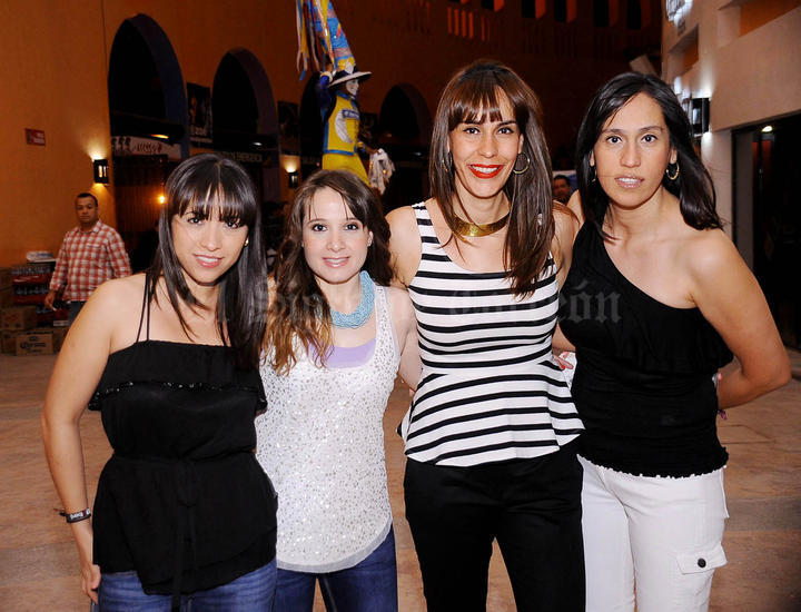 Cris, Cristina, Marce y Ana.