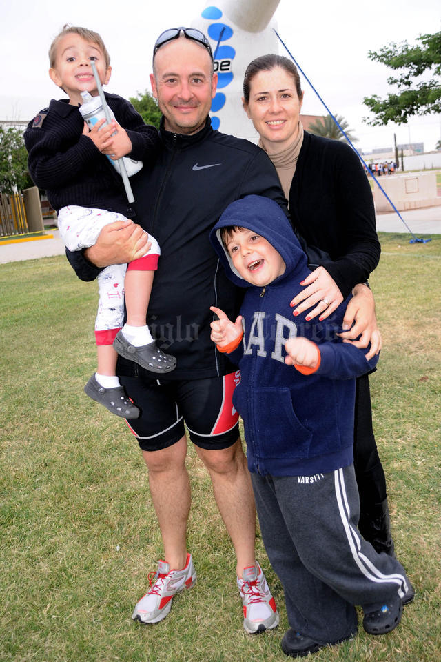 Mateo, Carlos, Bety y Ale.