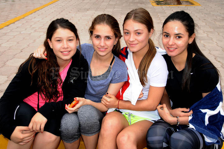 Paola, Regina, Paulina y Mía.