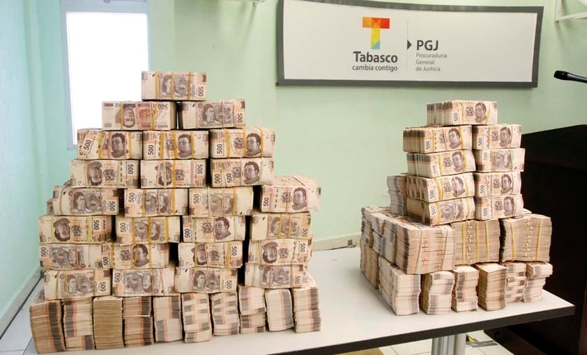 En total fueron contabilizados 88 millones 560 mil 650 pesos en las cinco cajas de cartón que fueron decomisadas en una oficina ubicada en Nacajuca.