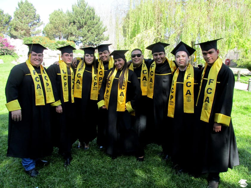 Ray, César, Chuy, Paco, Elsa, Alberto e Iván.