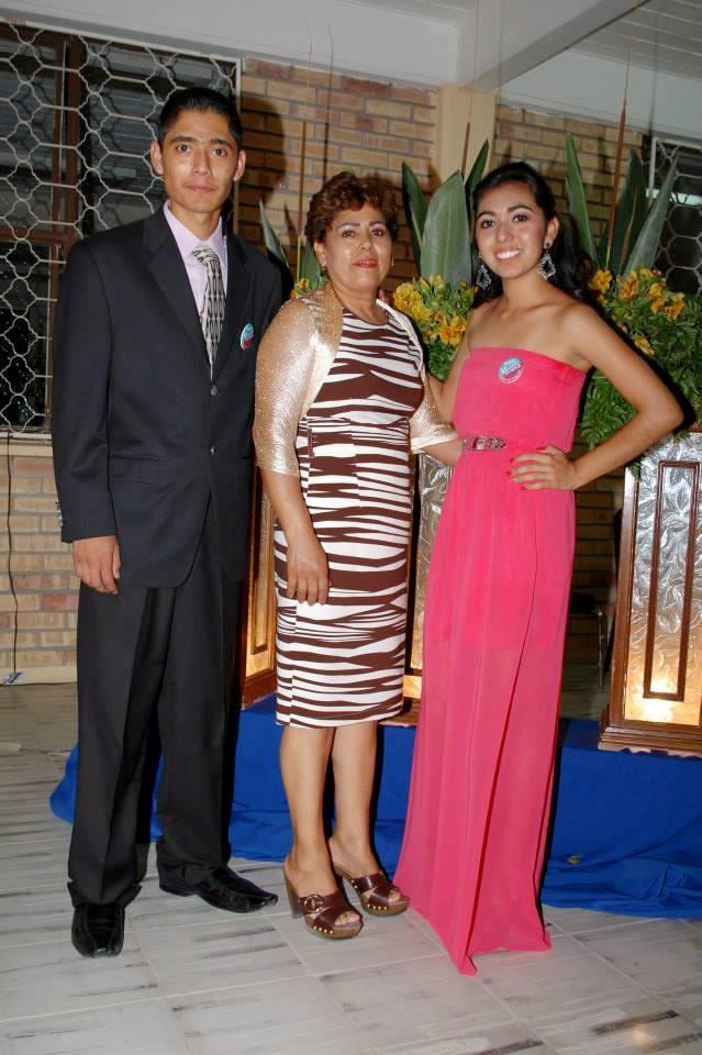 Samuel, Grecia Álvarez Rangel y Marisela Rangel.