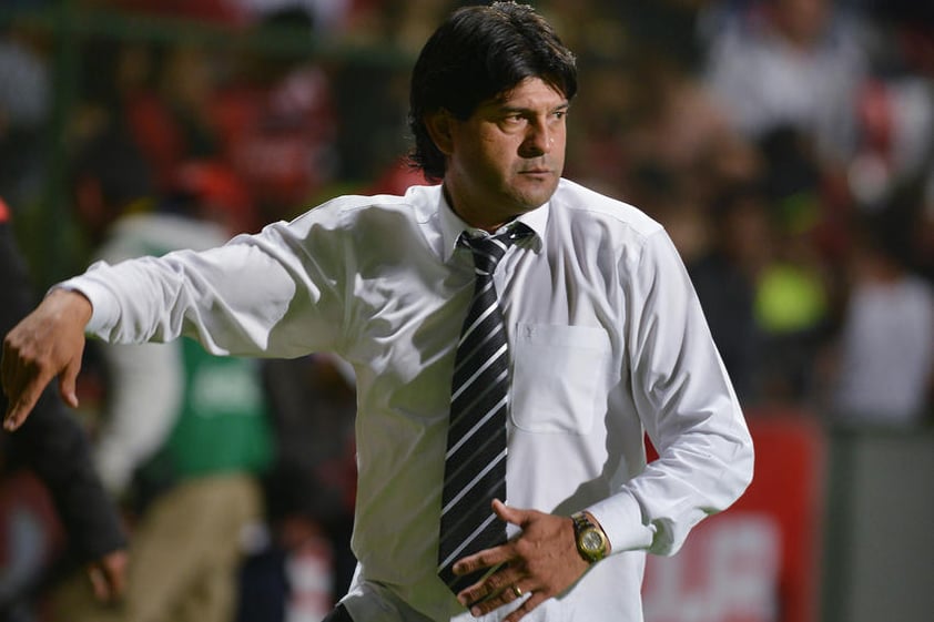 El ahora director técnico del mismo equipo con quien se consagró en México (Toluca), José Saturnino Cardozo, ha sido ubicado en la segunda posición.