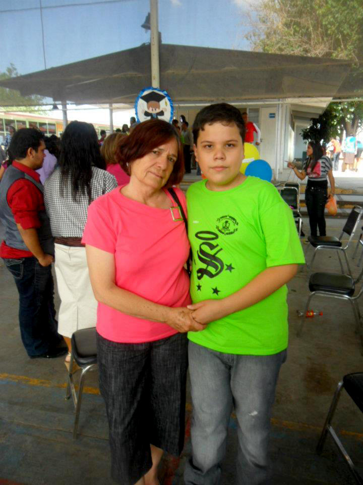 Hortensia Galaviz con su nieto Luis Fernando.