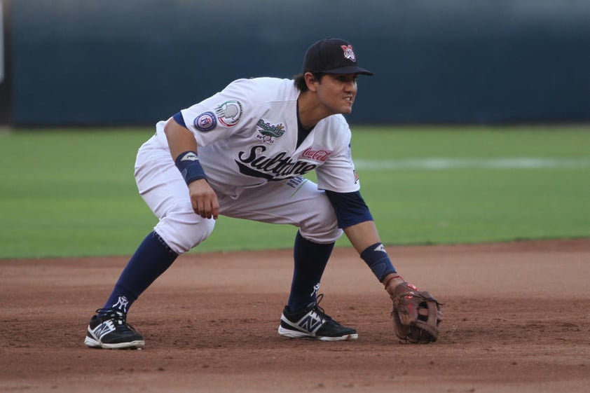 Los alicaídos Sultanes, que se quedaron con nueve coronas en su historia en la LMB, sólo pudieron vencer por pizarra de 8-7 en 10 entradas a los "felinos" en el segundo duelo de esta Serie Final 2013 disputado en el Estadio Beto Ávila.