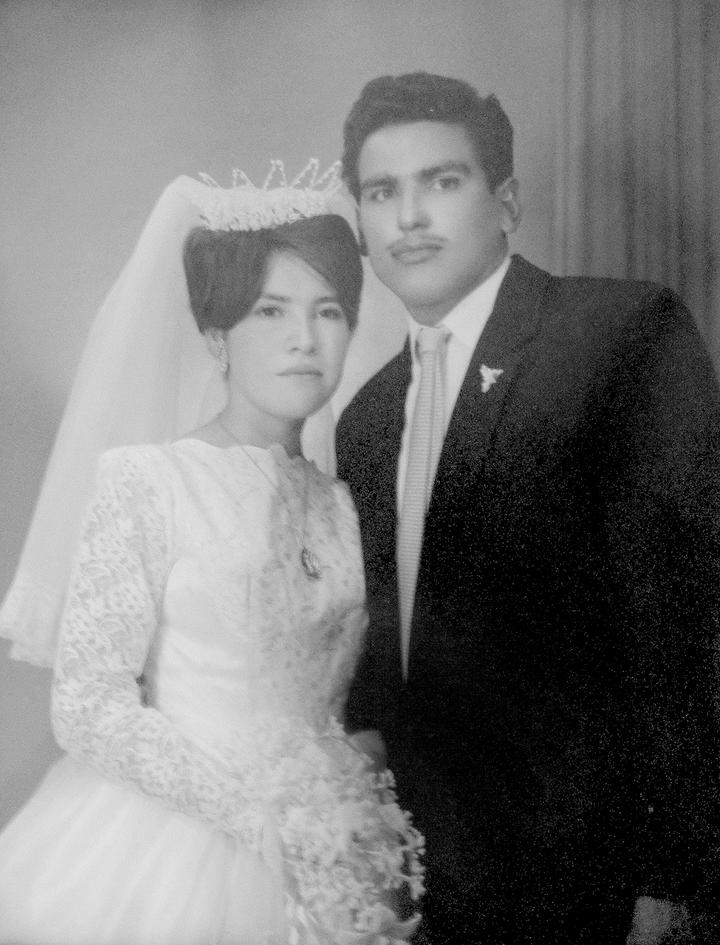 MARí­A DE LA LUZ  Rangel Bustamante y José Luis Duarte García festejan hoy 40 años de matrimonio con una misa en compañi­a de sus hijos Jenny, José Luis y Reyna, nietos y familiares.