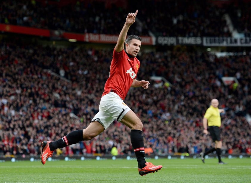 Otro 'Red Devil', Robin Van Persie toma el quinto sitio.