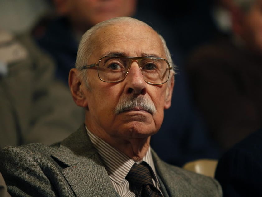 17 de mayo. Videla |  El exdictador argentino Jorge Rafael Videla, condenado a prisión perpetua por delitos de lesa humanidad, falleció en Buenos Aires a los 87 años, de muerte natural.