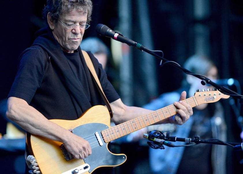 27 de octubre. Lou Reed | El cantautor estadounidense Lou Reed, considerado el "Padre del Rock Alternativo", primero como líder de The Velvet Underground y luego en solitario, murió a los 71 años de edad.