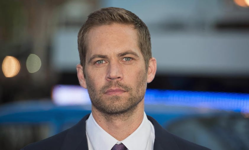 30 de noviembre. Paul Walker | De 40 años y actor estadounidense conocido por su papel en las películas de Rápido y Furioso falleció a consecuencia de un accidente en automóvil al norte de Los Angeles.