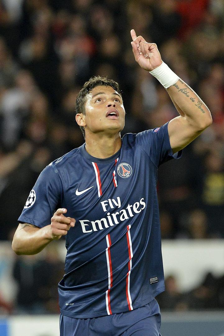 Thiago Silva formó parte de la zaga ideal de la UEFA.