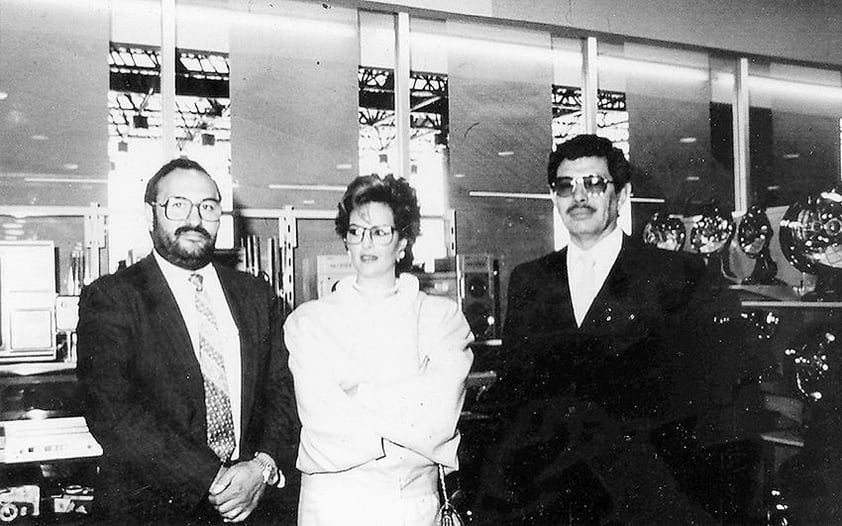 Jesús Reyes García, Talina Fernandez y Miguel Ángel Ruelas Talamantes en la inauguración de un centro comercial, hace varias décadas.