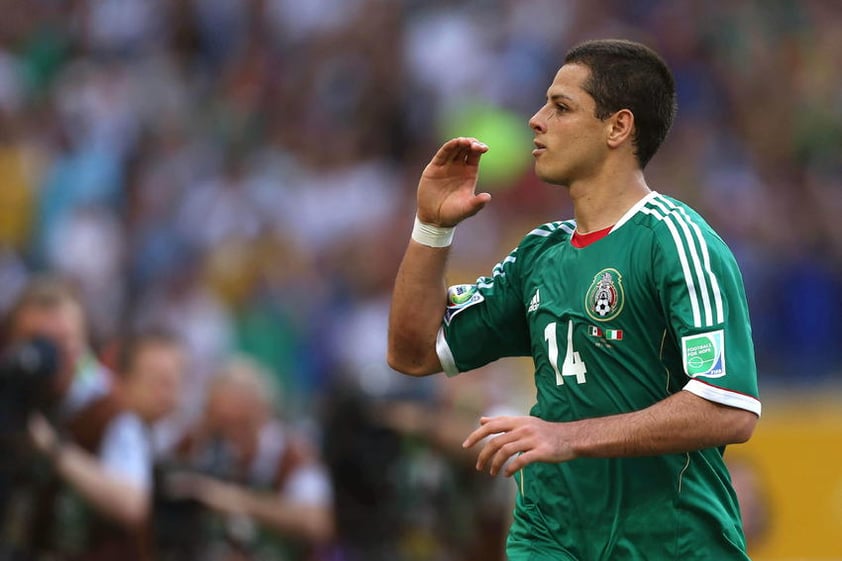 Javier Hernández - Del "Chícharo" creo que también yo espero que en este Mundial consolide regularidad, que es la que ahora no ha tenido en el Manchester y que encuentre el gol para beneficio de todo México.