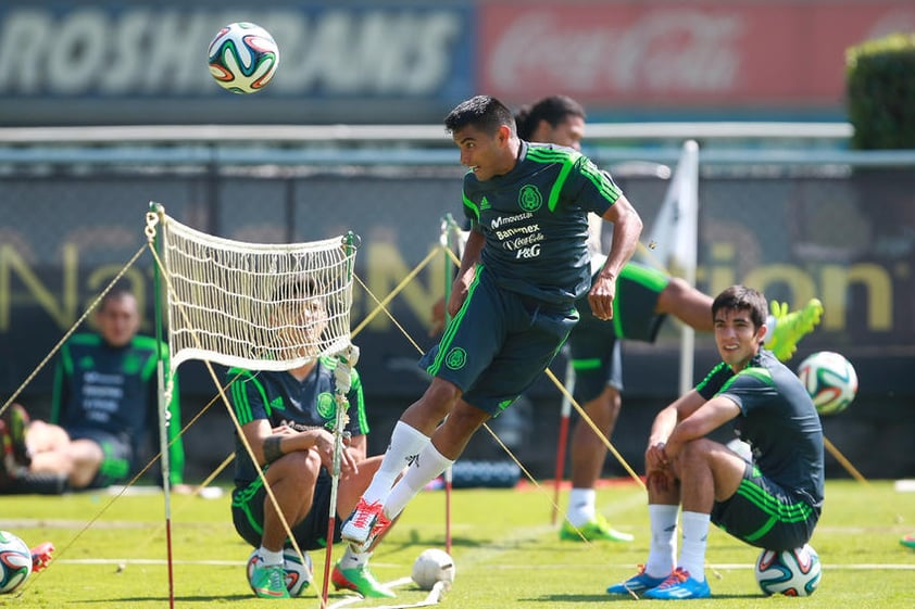 José Juan Vázquez - Es parte del tridente fundamental del equipo León, también para él va a ser una prueba importante trasladar todas esas cosas buenas que hace para el equipo León, ahora con la selección va a ser muy interesante ver cómo se desempeña.