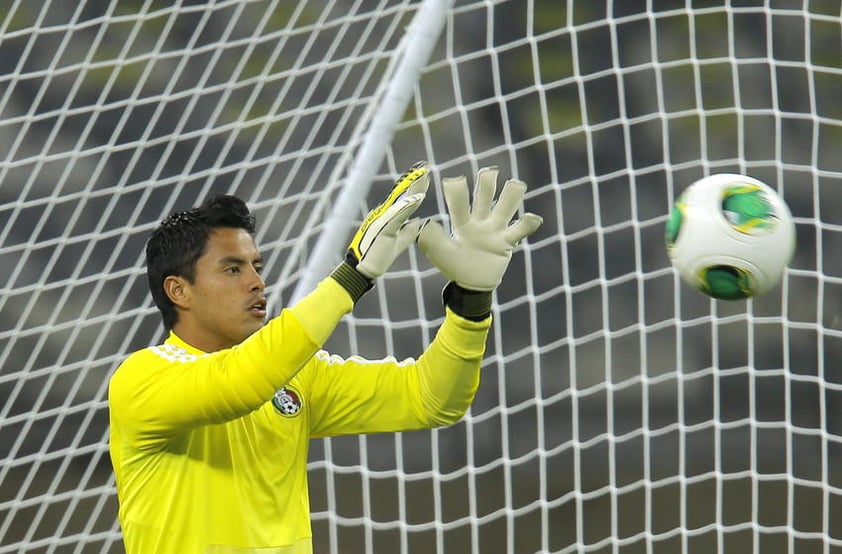 Alfredo Talavera - También un tipo muy confiable, creo que ha sido muy regular, no porque los demás. Creo que a él le están haciendo un tipo de reconocimiento a esa constancia y también muy capaz.