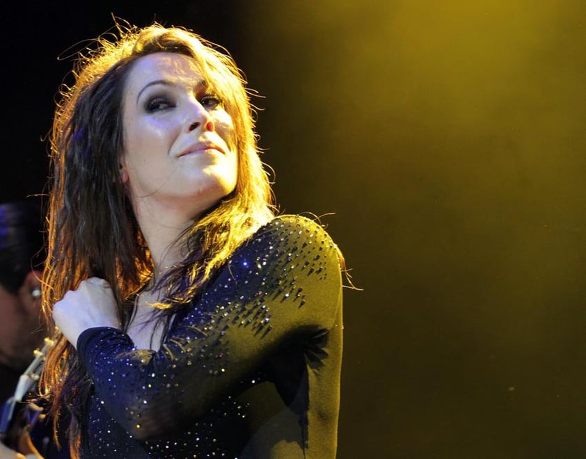 Segura de sí y dispuesta a conquistar al público mexicano, la cantante española Malú ofreció un concierto para presentar su álbum “Si”.