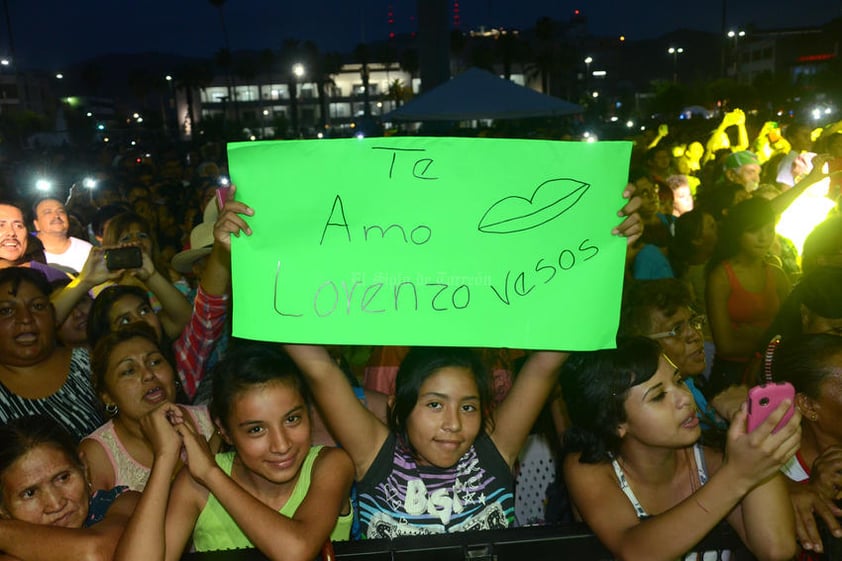 Niños, jóvenes y adultos gozaron con la presencia del intérprete, quien ofreció un recorrido de sus éxitos a la par que los divirtió con su particular sentido del humor.