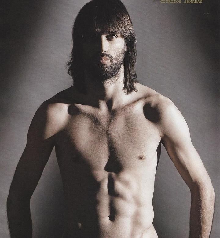 |Georgios Samaras| Lo mejor del producto griego. Este hombre es un verdadero y maravilloso descubrimiento. Juega para el club Celtic de la Premier Ligue de Escocia y está como quiere. Gusta de quitarse la camiseta y a ellas les encanta.