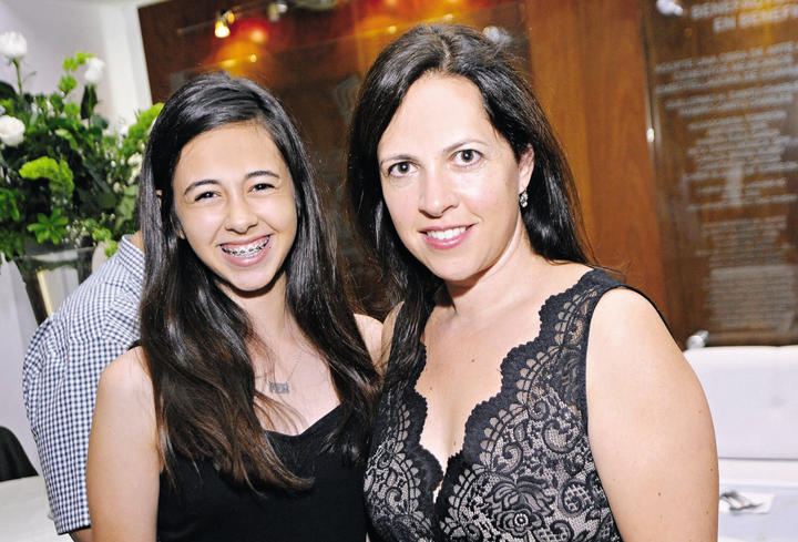 Fernanda y Gabriela.