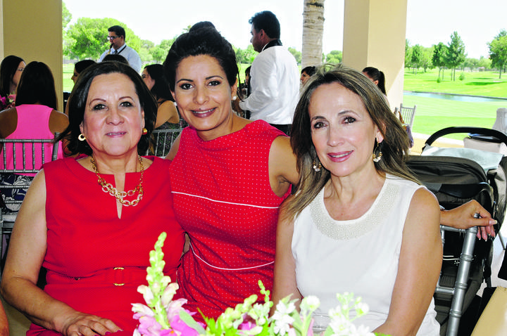 Malu, Silvia y Carmen.