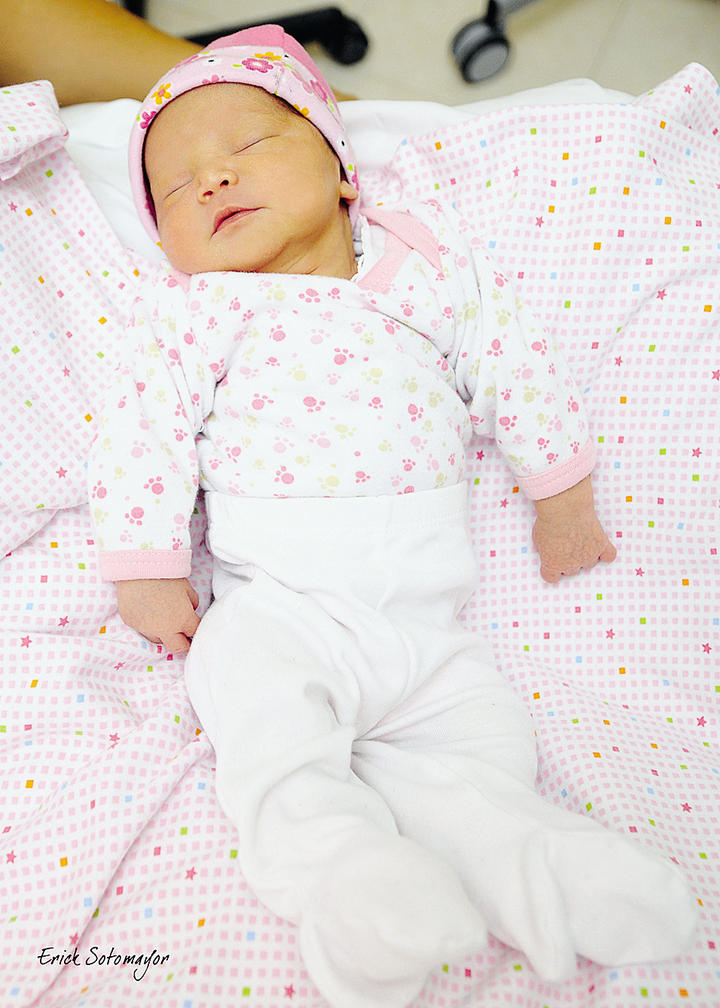 29062014 La pequeña Isabel Baldemar González Talamantes.- Érick Sotomayor Fotografía