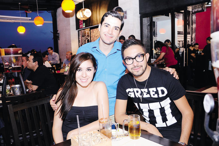 Paulina, Alejandro y Édgar.