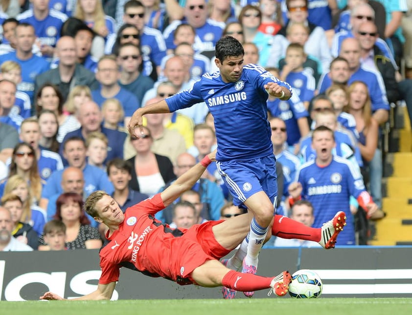 Los “blues” se cansaron de fallar con intentos del español Diego Costa, el alemán André Schurrle y el brasileño Oscar, pero algo se les tendría reservado.