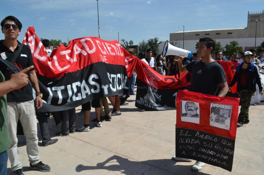 También aprovecharon para mostrar su apoyo al movimiento surgido estos días en el Instituto Politécnico Nacional.