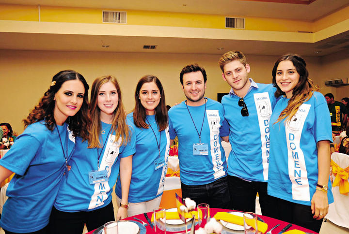 Lucila, Cristy, Any, Pablo, Alberto y Roberta.