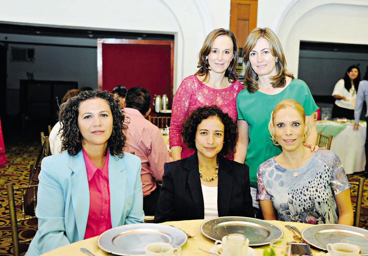 Marisa, Paty, Vicky, Pilar e Isabel.