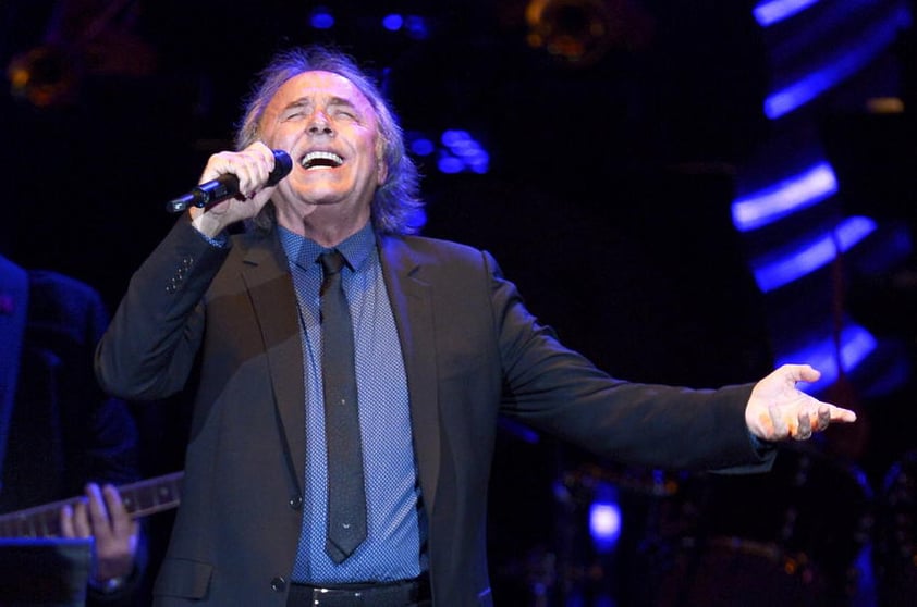 Joan Manuel Serrat deleitó también a los asistentes durante su homenaje en Las Vegas.